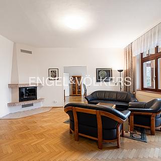 Pronájem bytu 4+1 152 m² Praha Dejvice, Na viničních horách