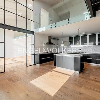 Pronájem bytu 5+1 a více 324 m&sup2; Praha