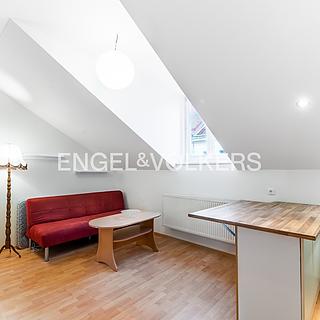 Pronájem bytu 2+kk 48 m² Praha Žižkov, Husinecká