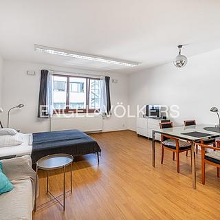 Pronájem bytu 1+kk, garsoniery 40 m² Praha