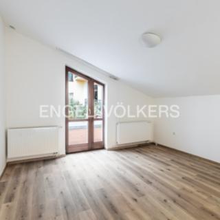 Pronájem bytu 2+kk 60 m² Praha Žižkov, Cimburkova