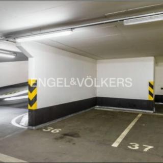 Pronájem parkovacího místa 15 m² Praha