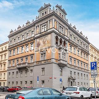 Prodej bytu 3+1 117 m² Praha Smíchov, Janáčkovo nábřeží