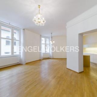 Pronájem bytu 3+kk 137 m² Praha