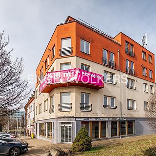 Pronájem obchodu 418 m&sup2; Praha