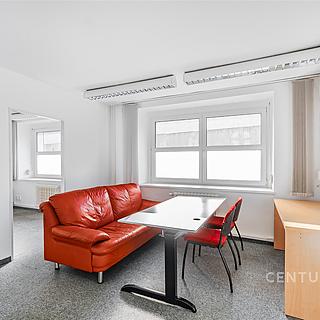 Pronájem kanceláře 32 m&sup2; Praha