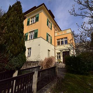 Pronájem bytu 3+1 89 m&sup2; Český Krumlov