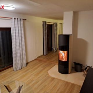 Pronájem bytu 2+1 60 m² Hosín