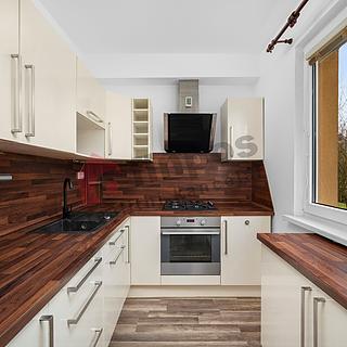 Prodej bytu 3+1 61 m² Hranice I-Město, Struhlovsko