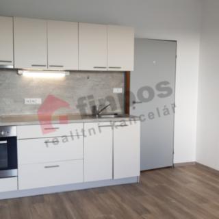Pronájem bytu 1+kk a garsoniéry 38 m² Telč -Staré Město, Radkovská