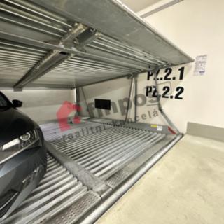 Pronájem parkovacího místa 10 m² Praha