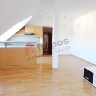 Pronájem bytu 2+kk 63 m² Chlumec nad Cidlinou IV, Nádražní