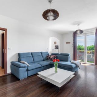 Prodej bytu 3+kk 72 m² Nupaky, U Školky