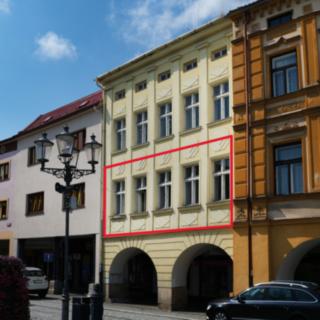 Pronájem bytu 3+1 98 m² Frýdek-Místek Místek, náměstí Svobody