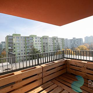 Pronájem bytu 2+kk 57 m² Praha