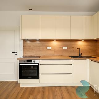 Prodej bytu 2+kk 43 m&sup2; Praha