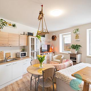 Prodej bytu 1+kk a garsoniéry 33 m² Ševětín, náměstí Šimona Lomnického