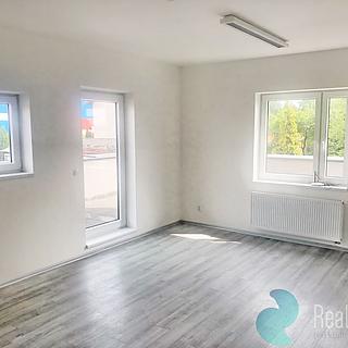 Pronájem kanceláře 89 m&sup2; Český Krumlov