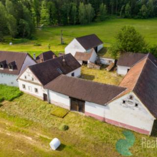 Prodej zemědělské usedlosti 1 300 m² Dolní Třebonín