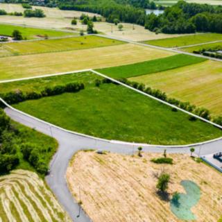 Prodej stavební parcely 6 111 m² Hradec Králové Třebeš