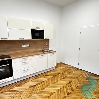 Pronájem bytu 3+kk 76 m² České Budějovice 3, tř. 28. října