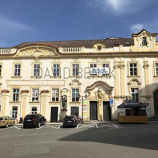 Pronájem kanceláře 15 m² Hradec Králové, V Kopečku