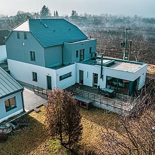 Prodej rodinného domu 302 m&sup2; Rudná