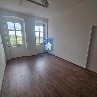 Pronájem kanceláře 18 m² Plzeň Vnitřní Město, sady 5. května