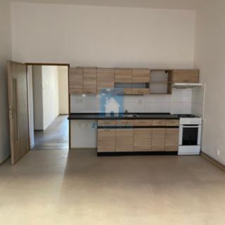 Pronájem bytu 2+kk 50 m² Plzeň