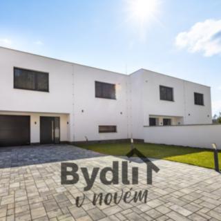 Prodej rodinného domu 192 m² Zastávka