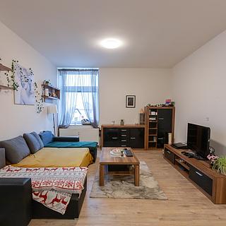 Pronájem bytu 2+kk 55 m² Dobřichov