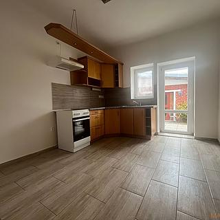 Pronájem bytu 2+1 49 m² České Budějovice, Lidická tř.