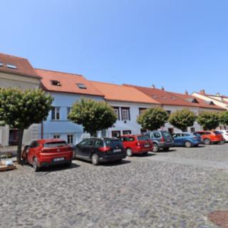 Pronájem bytu 2+kk 36 m² Roudnice nad Labem, Husovo náměstí