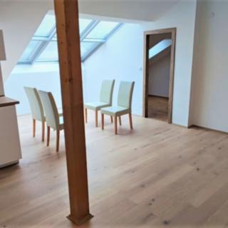 Pronájem bytu 3+kk 79 m² Třebíč Vnitřní Město, Martinské nám.