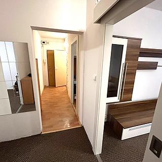 Pronájem bytu 2+1 70 m&sup2; Třebíč