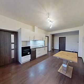Pronájem bytu 3+kk 68 m&sup2; Jihlava
