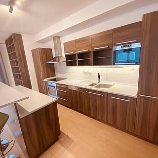 Pronájem bytu 3+kk 85 m² Velké Meziříčí, U Statku