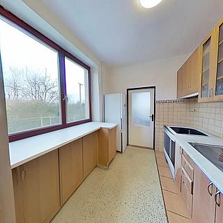 Pronájem bytu 3+1 70 m&sup2; Jersín