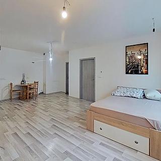 Prodej bytu 2+kk 59 m² Miroslav, Husova