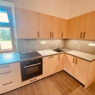 Pronájem bytu 2+kk 75 m² Sádek