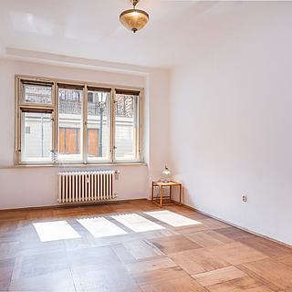 Prodej bytu 1+1 28 m&sup2; Praha