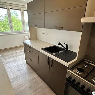 Pronájem bytu 3+1 65 m² Třeboň II, Hliník