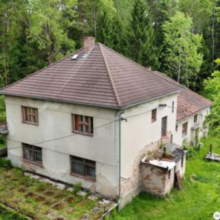 Prodej stavební parcely 4 398 m² České Velenice