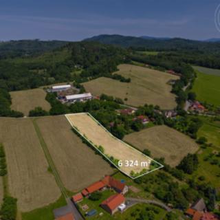 Prodej stavební parcely 6324 m² Lešná