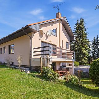 Prodej rodinného domu 235 m&sup2; Netvořice