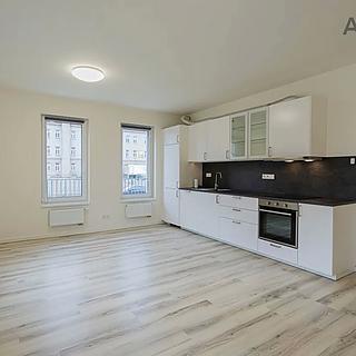 Pronájem bytu 1+kk a garsoniéry 33 m² Benešov, U Pivovaru