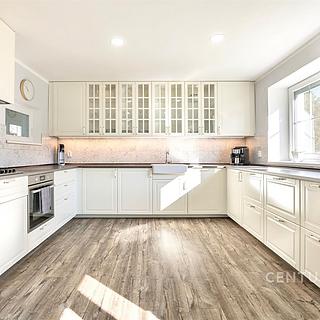 Prodej rodinného domu 127 m² Uhřice