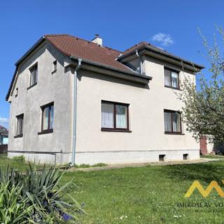 Prodej rodinného domu 120 m² Dobřenice