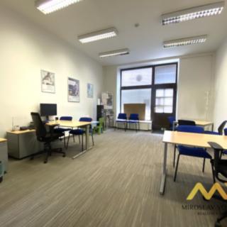 Pronájem obchodu 47 m² Hradec Králové, Československé armády
