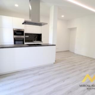 Pronájem bytu 3+kk 83 m² Hradec Králové